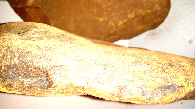 white caliche/A Form Of Placer gold ore