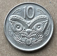 World Coins New Zealand 2001  10 Cent Featuring A Tiki Mask Queen Elizabeth II