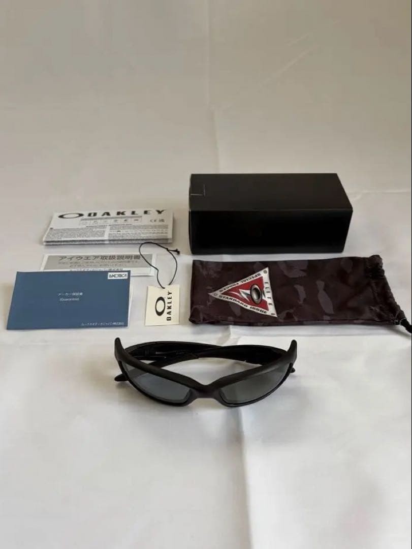 OAKLEY STRAIGHT JACKET OO9039-11 Matte Black Grey Polarized Sunglasses