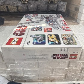 LEGO Star Wars: Venator-Class Republic Attack Cruiser (8039)