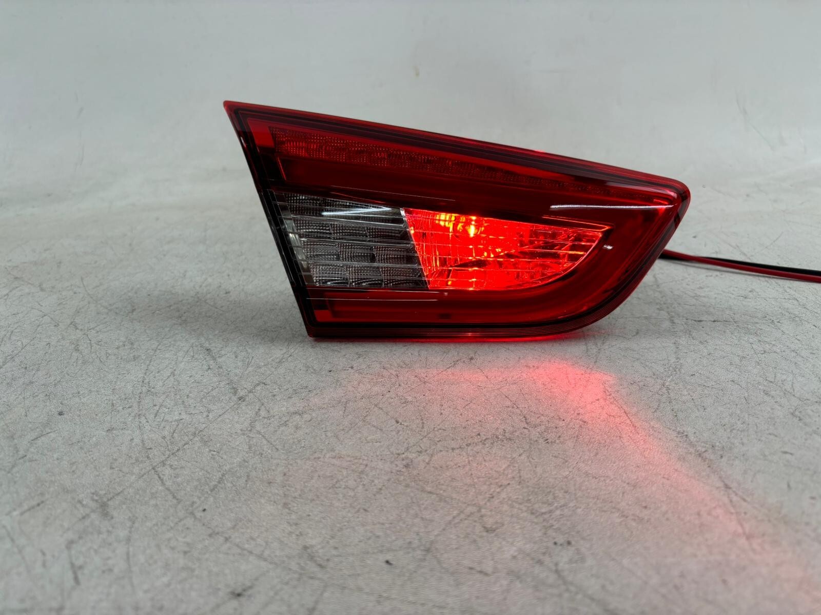 2014 2021 MASERATI GHIBLI LEFT DRIVER SIDE INNER TAILLIGHT ASSEMBLY 06701091510