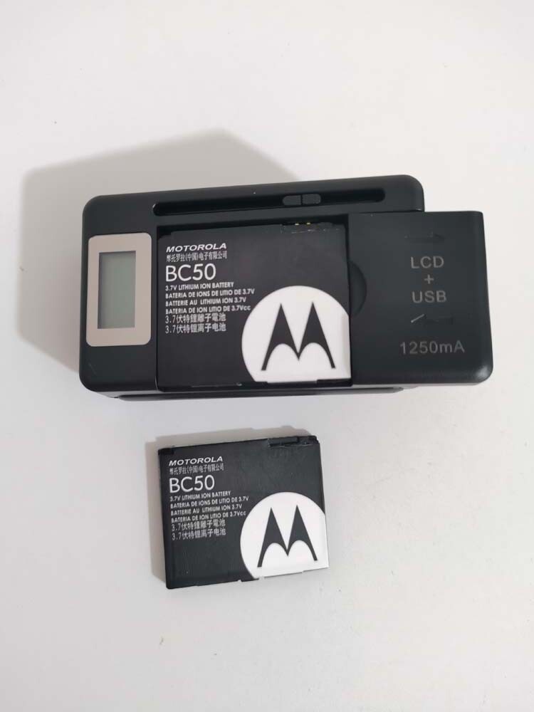 Motorola BC50 Battery univeral Charger for Slvr L7 L6 L2 L7c Krzr K1 Rizr  Z3