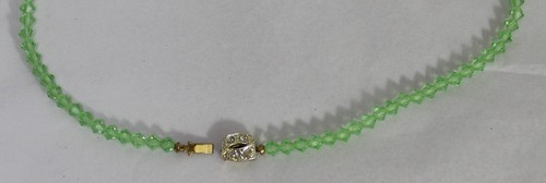 Vintage Clip On Earrings Light Green Beads Gold Tone Necklace and Earring Set - Picture 4 of 13