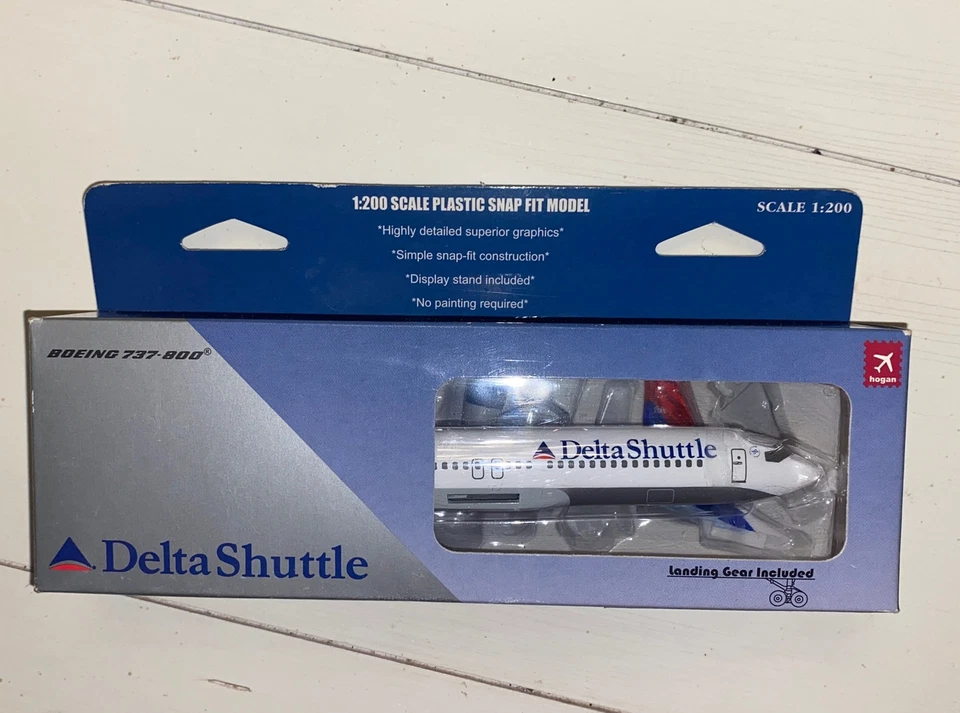 1:200 Hogan Delta Shuttle Boeing 737-800 N395DN Colors in Motion Livery - Image 2 of 3