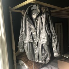 Izzi Woman’s Large Spring Fall Lightweight Winter Jacket