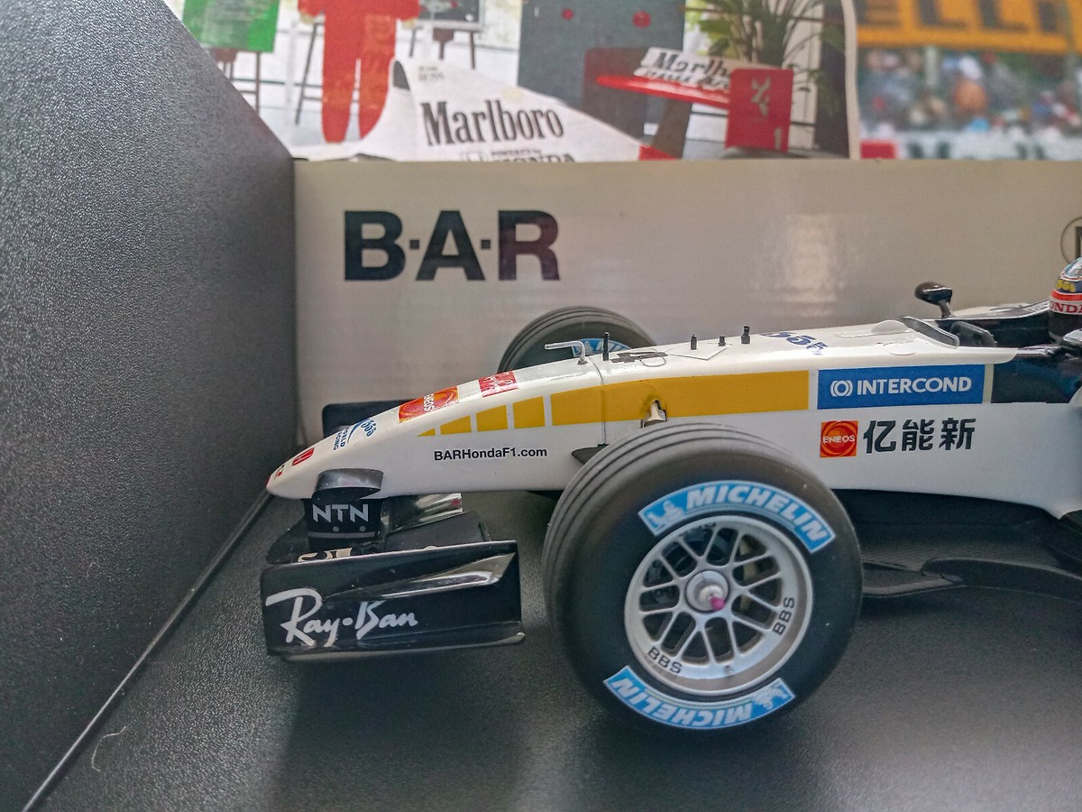 B・A・R HONDA 007 Takuma Sato 2005 1/18 1/18 Minichamps BAR Honda 007 Takuma Sato 2005 