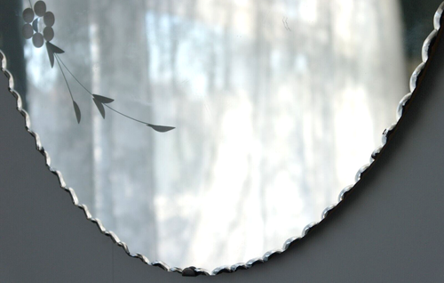 R)(T VINTAGE>OVAL 1930s-40s SCALLOPED MIRROR>26"x15"4KG>FLORAL PATTERN ETCHING - Picture 6 of 24