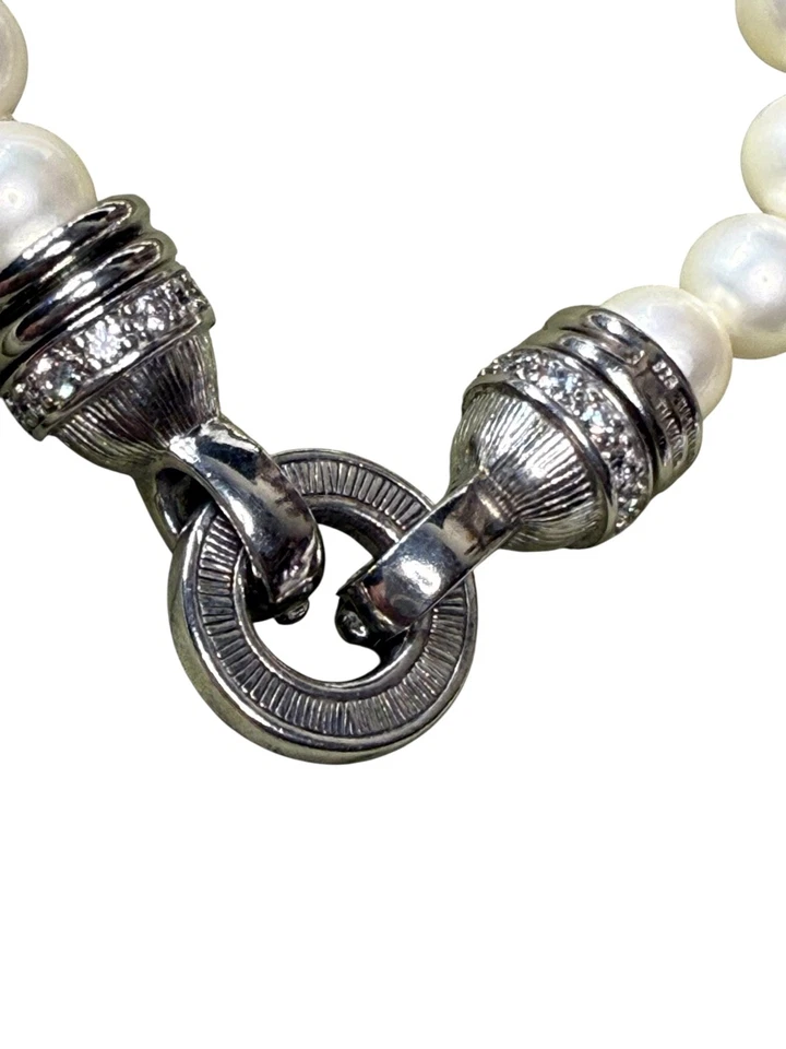 Collar Judith Ripka de plata esterlina con perlas simuladas cierre de palanca detalles de circonita cúbica 16" Foto 3 de 4