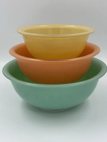 Vintage Pyrex Pastel Clear Bottom Nesting Bowl Set # 322 323 325 - 1980's