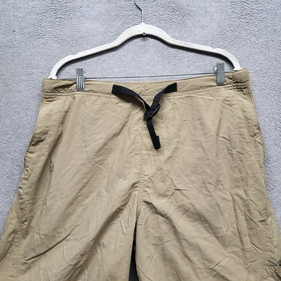 Royal Robbins Men Activewear Shorts XL Khaki Nylon Chino Buckle 7" Inseam - Image 3 of 4