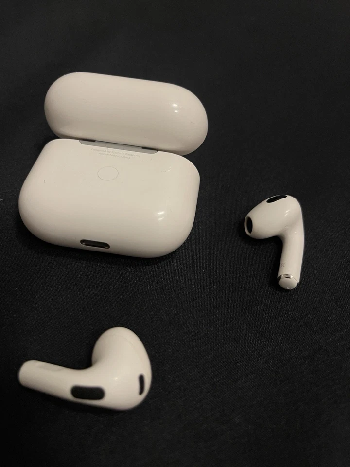 Apple AirPods 3. Generation Drahtloser Kopfhörer - Weiß - Bild 4 von 4