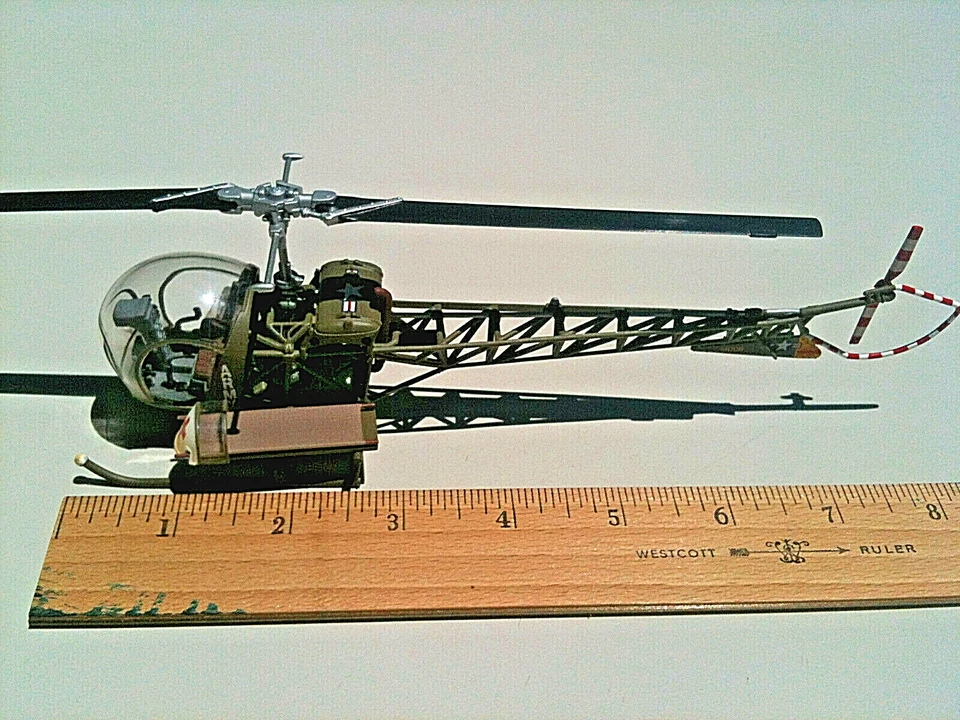 Corgi Bell H-13 Sioux US Army M.A.S.H Helicopter Korea 1951 Die-cast 1:48 Scale - Image 3 of 4