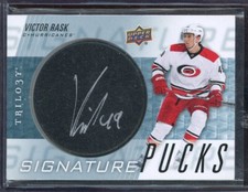 2016-17 Upper Deck Trilogy Signature Pucks #SPVR Victor Rask