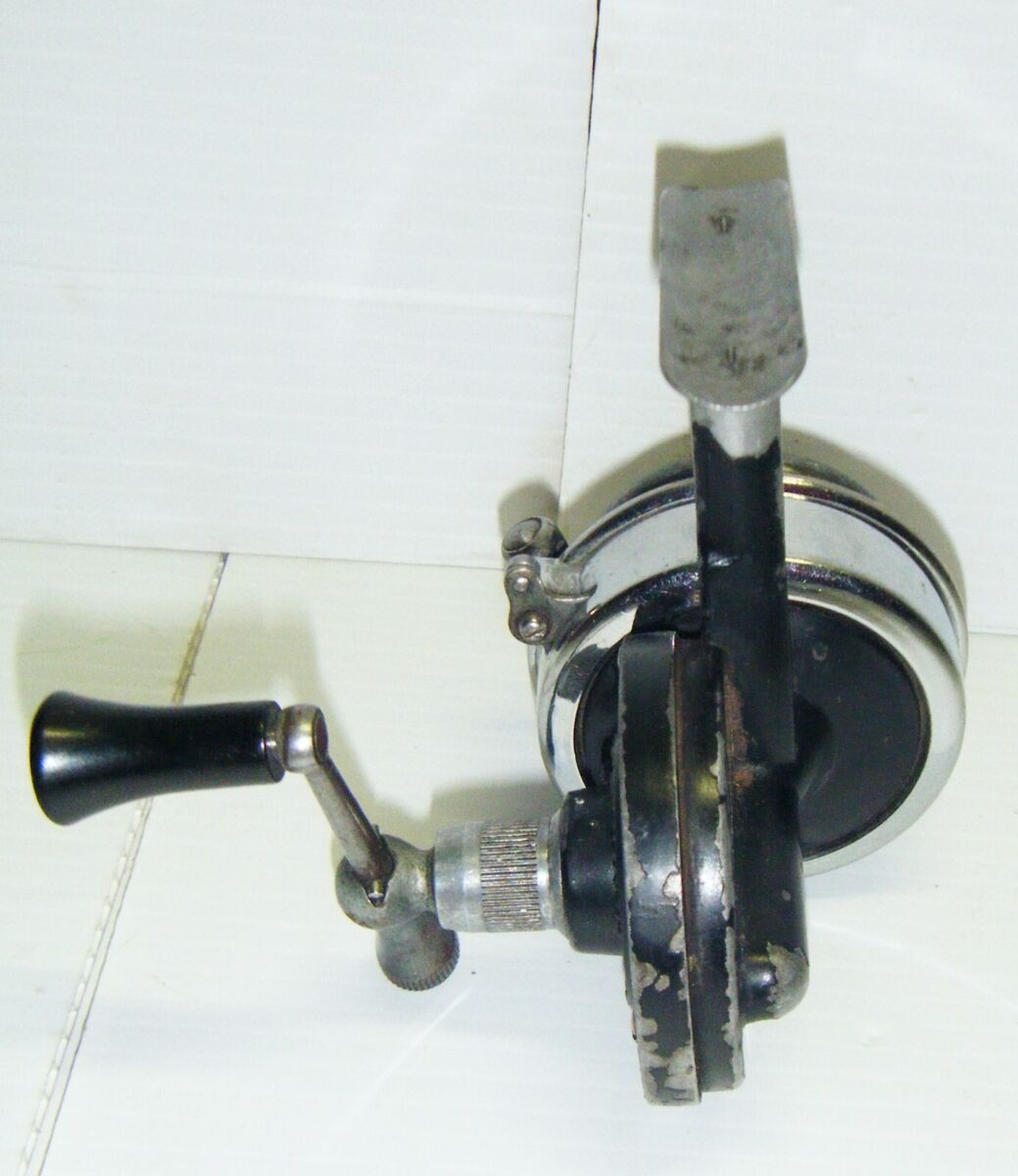 Vintage Bache Brown Half Bale Mastereel Spinning Reel Model Vintage Bache Brown Half Bale Mastereel Spinning Reel Model