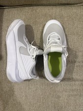 Nike Team Hustle D10 White/ White Unisex Size 4.5 Youth NEW with Original Box