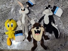WARNER BROS STUDIO STORE BEAN BAG PLUSH LOT Of 4 Vintage 1997 Looney Tunes NWT