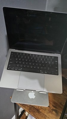 Apple MacBook Pro 14  (2021) M1 Pro 16GB RAM 1TB SSD Space Gray   Excellent