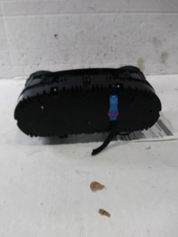 Used Speedometer Gauge fits: 2010 Volkswagen Golf gti exc. City Htbk MPH multifu - Image 2 of 4