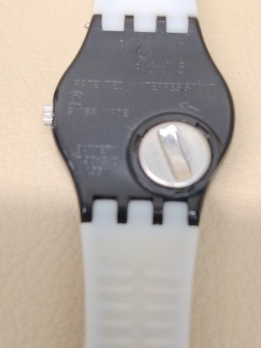 Vintage SWATCH Watch "Collar Girl" LB169 Ladies 2009 Black White Bowtie Tuxedo - Picture 4 of 12