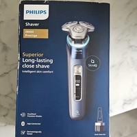 Philips Shaver i9000 Prestige, Wet & Dry Electric Shaver w/Skin IQ XP9201/30 NEW