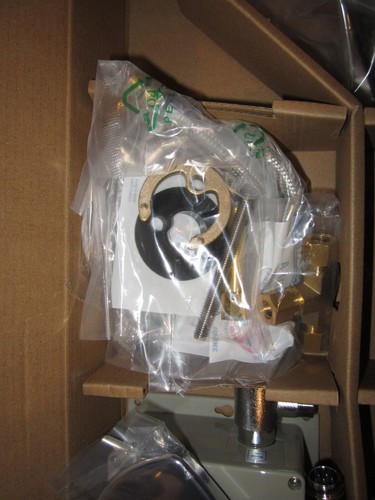 New Sloan SF2450-4 Sensor Faucet Mid Arc Battery Operated CP Chrome Finish - Picture 6 of 8