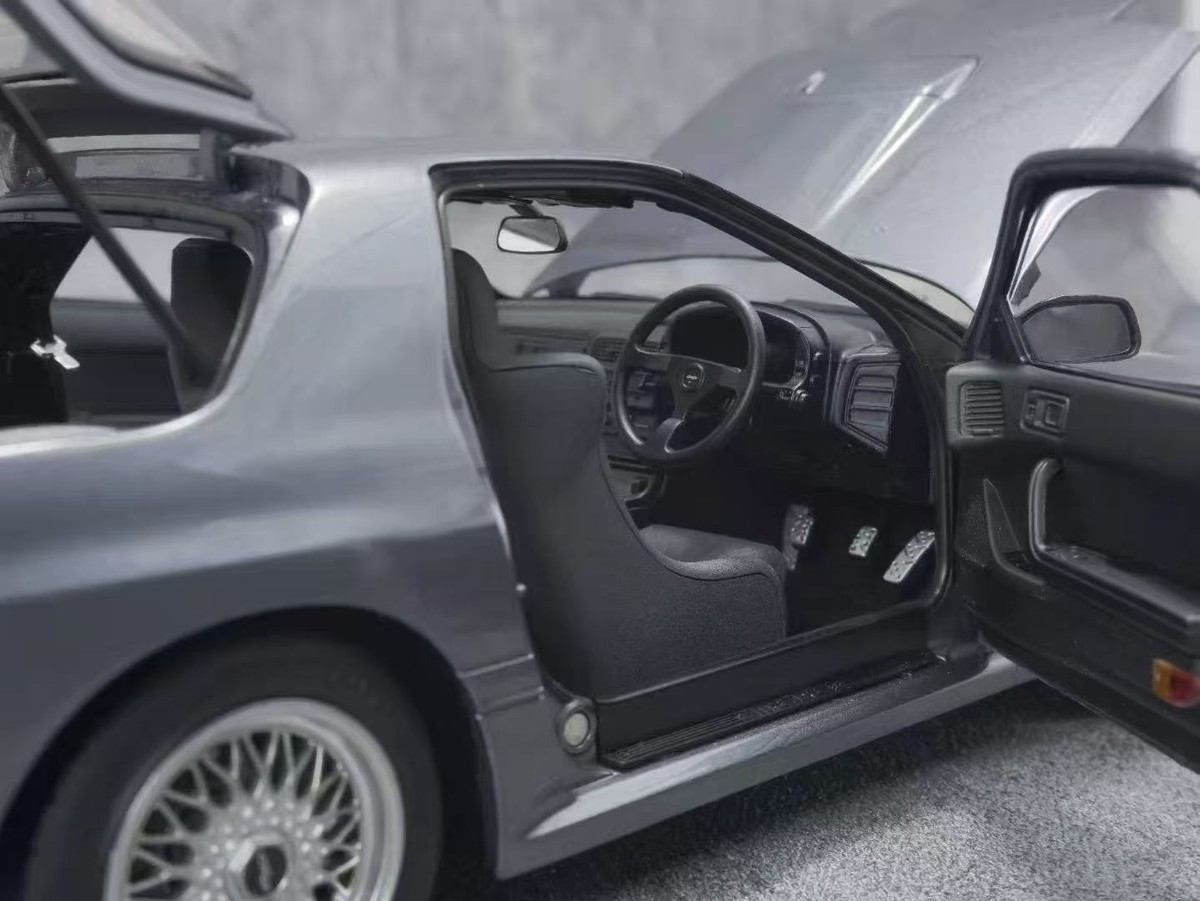 [6/29まで限定出品] RX7 FC 1:18 WHELART 新品 1/18 1:18 Scale WHELART Mazda RX-7 RX7 FC3S Metal Diecast Car