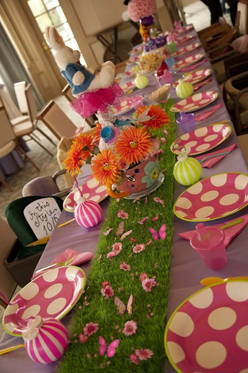 10 Birthday Brunch Decorations That Are Anything But Basic