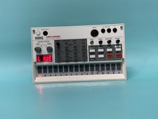 Korg Volca Sample 1 Digital Sample Sequencer - White Great A9