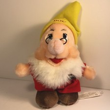 SNOW WHITE DOC STUFFED ANIMAL PLUSH TOY VINTAGE WALT DISNEY YELLOW RED DWARF