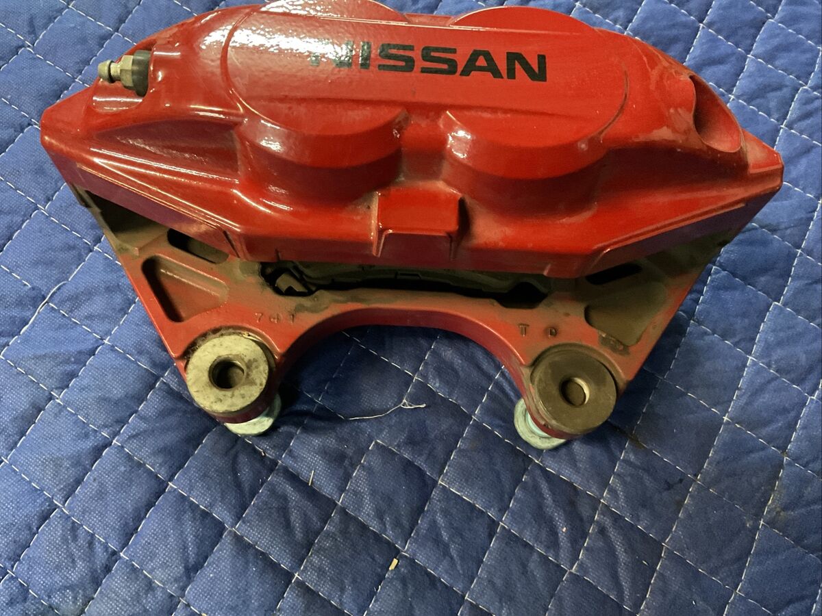 2017 NISSAN 370Z NISMO FRONT RIGHT AKEBONO BRAKE CALIPER W 2017 NISSAN 370Z NISMO FRONT RIGHT AKEBONO BRAKE CALIPER W