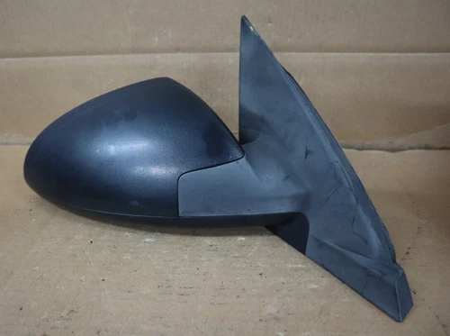 04 05 06 07 Chevy Malibu Right Passenger Side View Mirror OEM 22730254