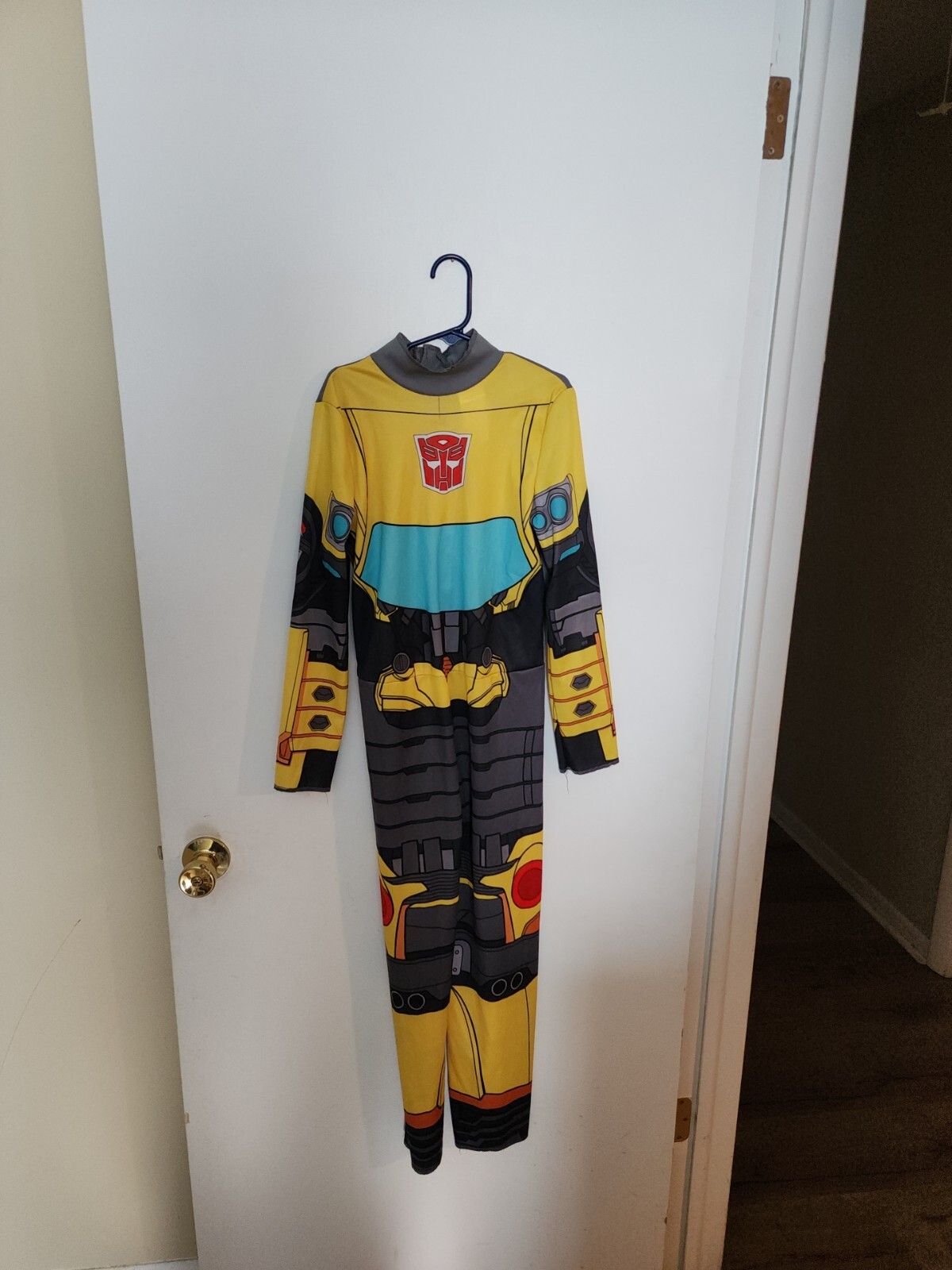 Bumblebee Converting Deluxe Transformers Hallowee… - image 9