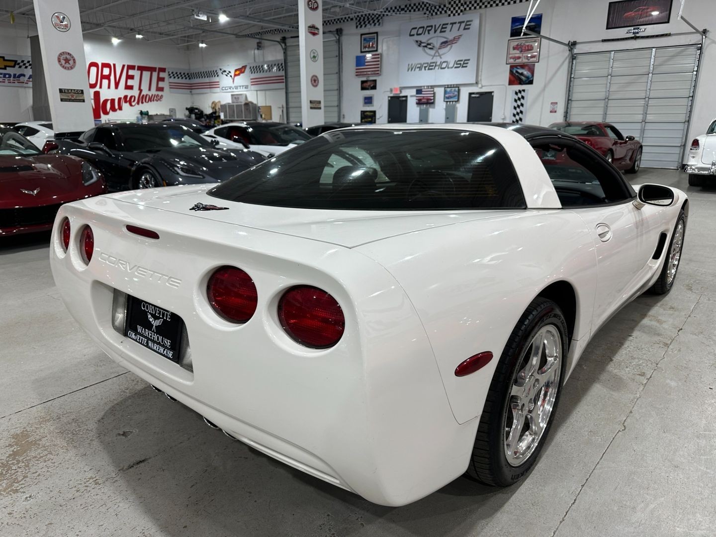 2002 [40U] Speedway White Chevrolet Corvette   | C5 Corvette Photo 7