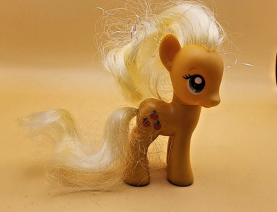 Hasbro MLP My Little Pony 2010 Apple Jack Toy Figure