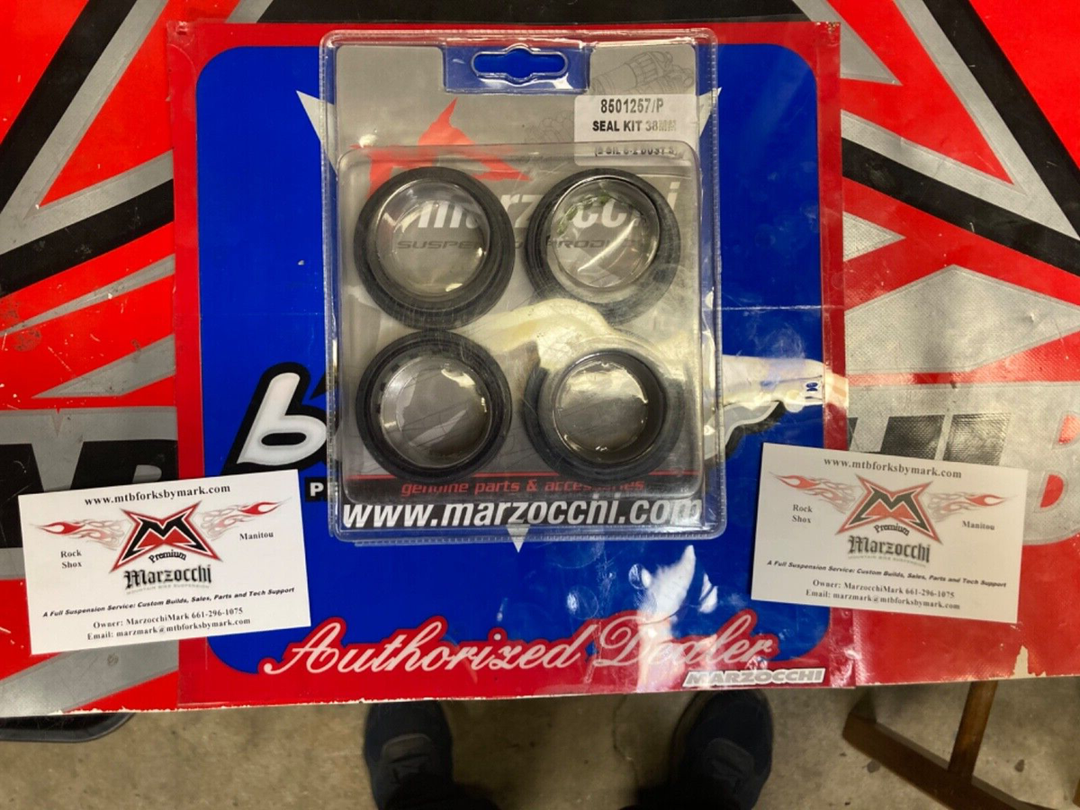 Joints spi de fourche 38x50x10,5mm Aprilia AF1, Cagiva Mito... Ariete