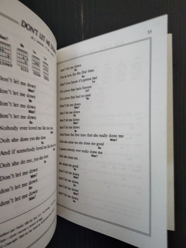 BEATLES VOLUME II -1967/1970 TESTI CON ACCORDI SBK CANZONIERE SPARTITO ROCK POP - Foto 6 di 7