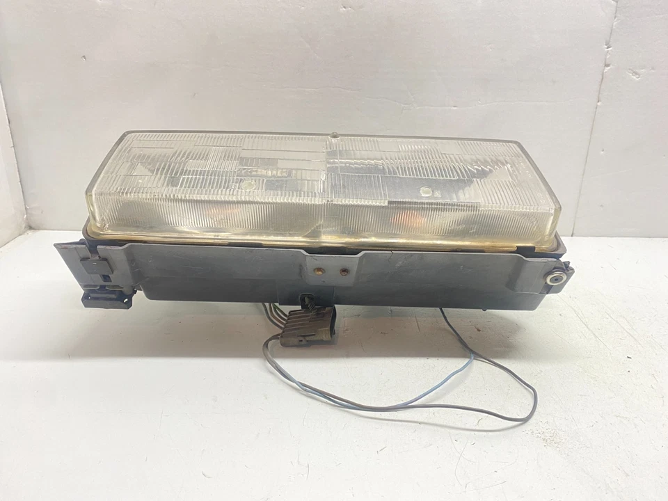 1987-1991 OLDSMOBILE OCHENTA Y OCHO 88 LADO DERECHO PASAJERO LÁMPARA OEM Foto 2 de 4