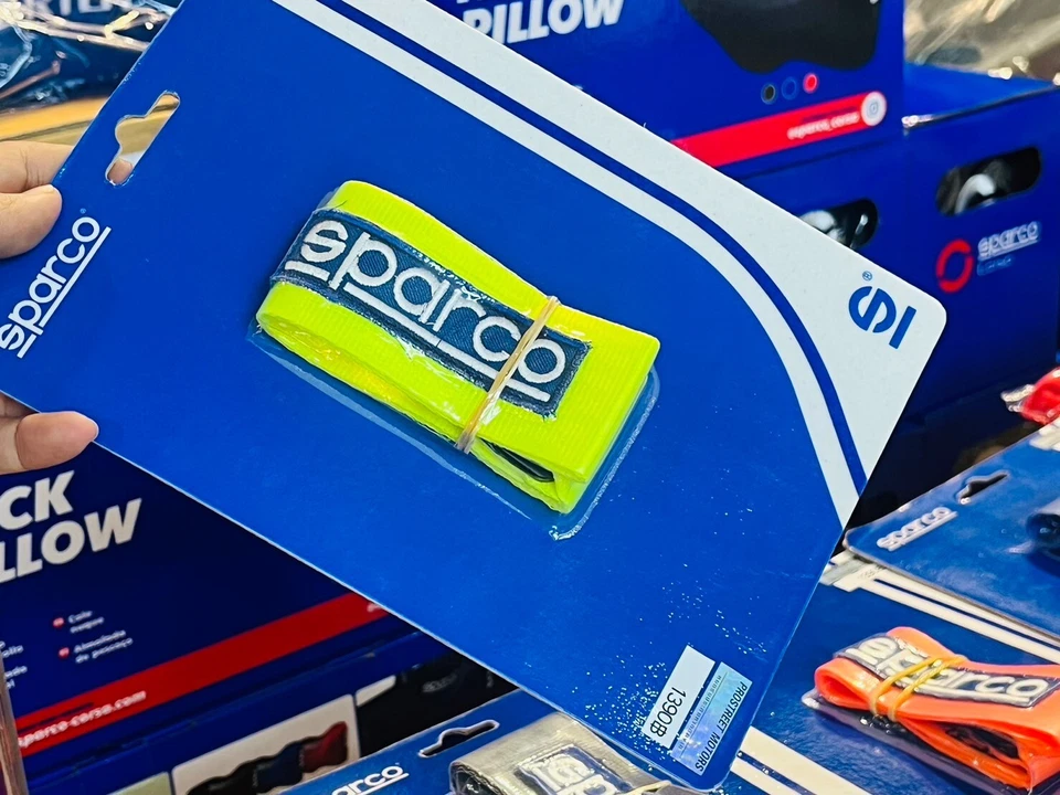 Sparco Limited Car Hitch Tow Strap - Available in Many Colors, High-Quality - Image 4 of 4