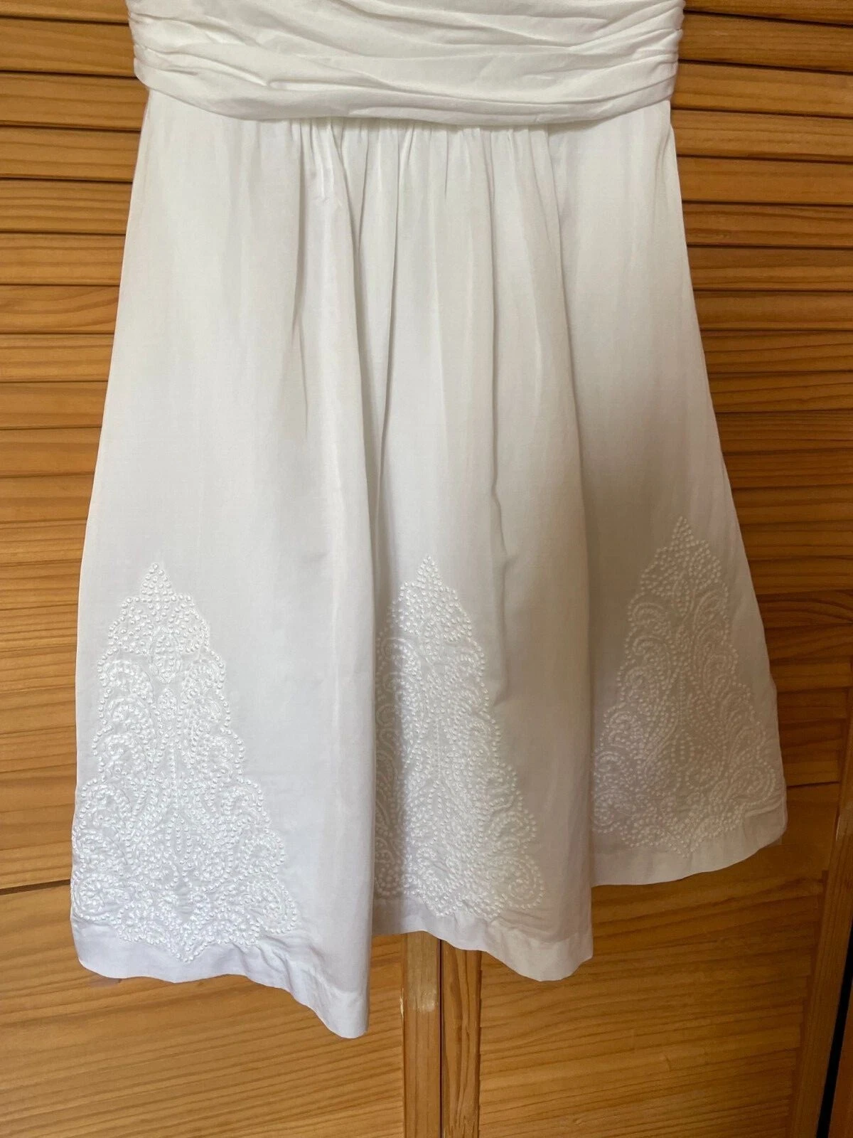 OFF WHITE Abito da donna TRINA TURK bianco ricamato senza maniche taglia 4