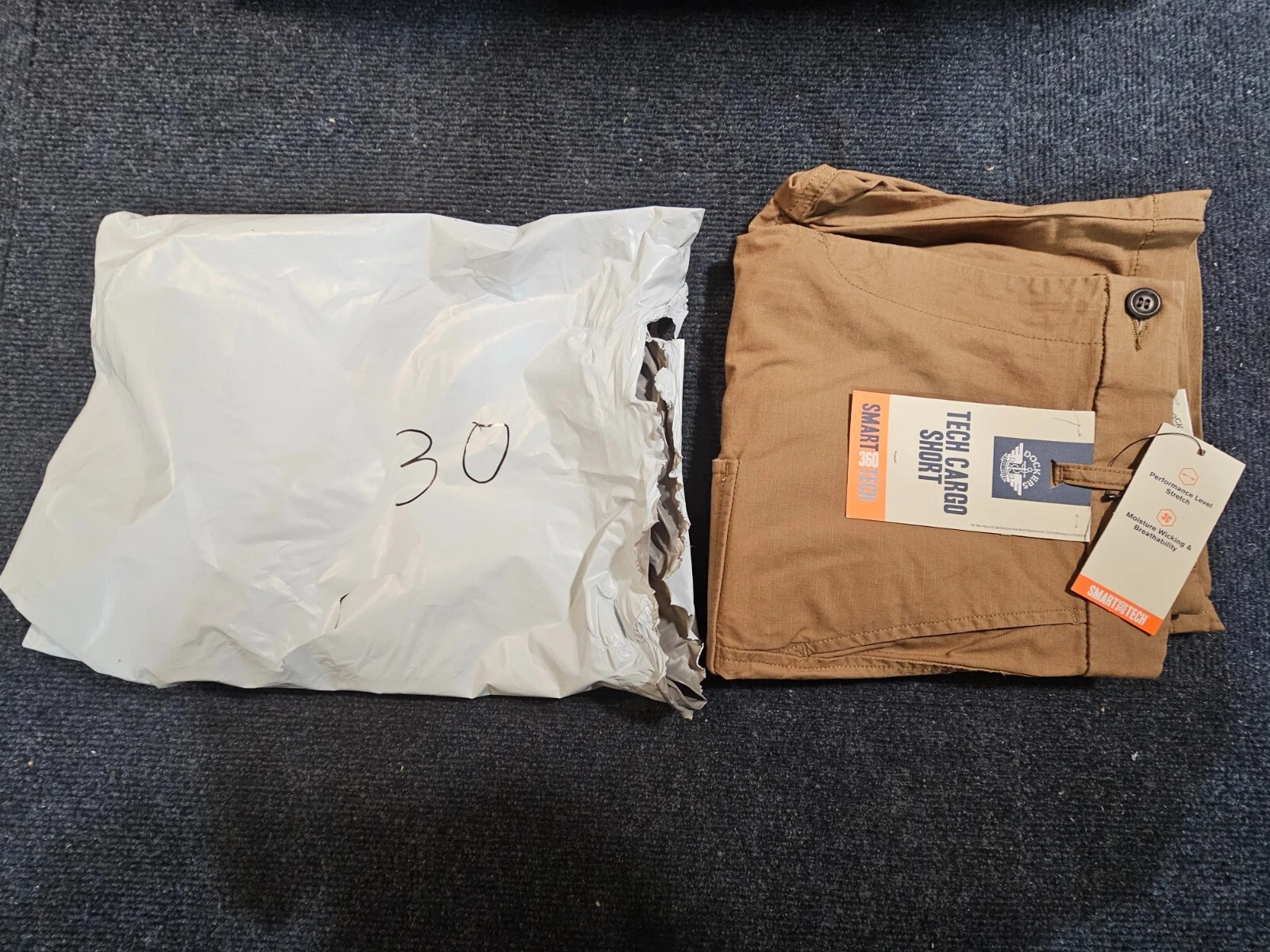 (QTY 3) Dockers Tech Cargo Smart 360 Tech Shorts Stretch 30 Size Brown Men Solid