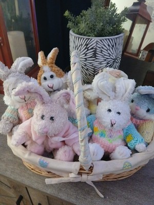 Brand New still Sewn Into Basket Great Find 7 PLAYFUL PLUSH RABBITS   