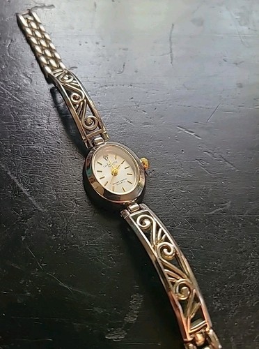Express LA Ladies Watch Needs Battery Silver - Picture 1 of 6