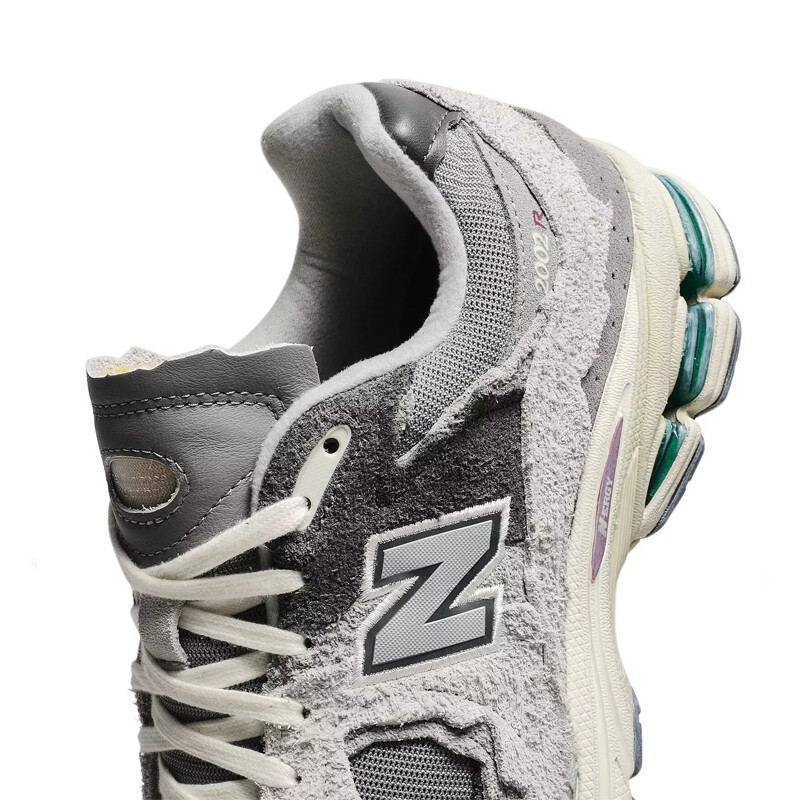 New Balance 2002r Protection Pack Phantom Men Running Shoe