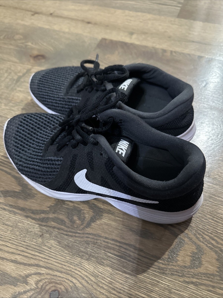 nike revolution 4 eu black