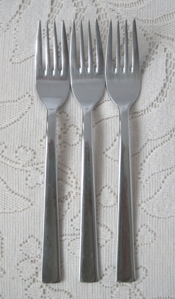 Lote de cubiertos de acero inoxidable J A HENCKELS PABELLÓN 12 piezas Foto 3 de 4