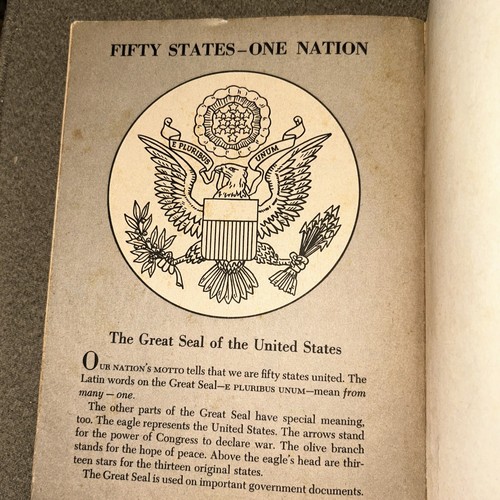 Vintage 1972 The Arrow Book Of States Paperback America USA Book - Picture 9 of 10