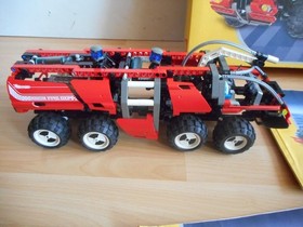 LEGO Technic Rescue Truck with Box (Lego No: 8454)