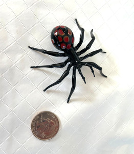 Hand Blown BLACK WIDOW SPIDER Art Glass Figurine Red Abdomen Insect Arachnid