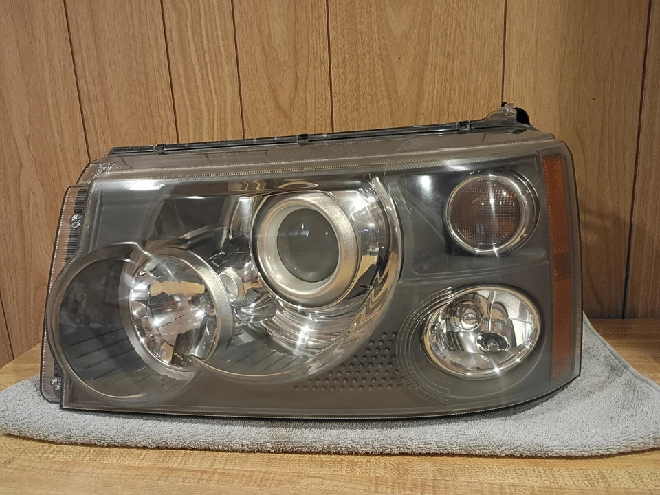 2006-2009 Land Rover Range Rover Headlight HID Xenon w/AFS left genuine Oem read - Image 4 of 4