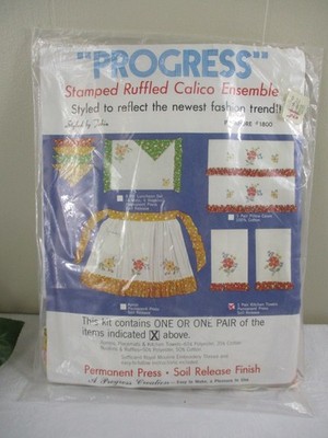 VTG ''Progress'' Stamped Cross Stitch KIT 2 Kitchen Towels GREEN Calico Ruffle